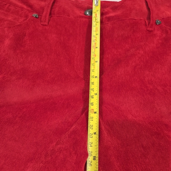 Women's Red Jeans - Picture 14 of 15